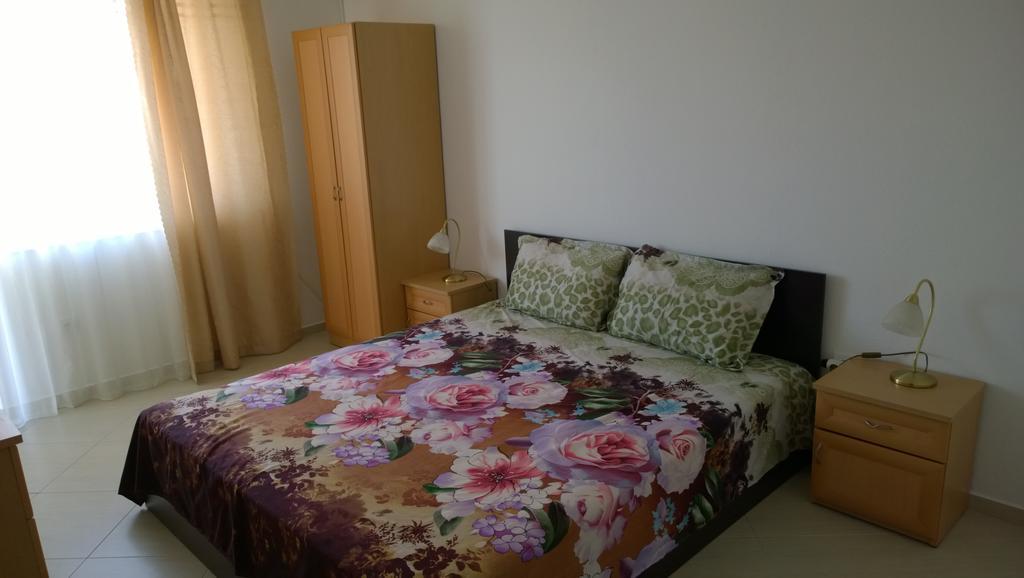 House Of Flowers Hotel Ahtopol Quarto foto